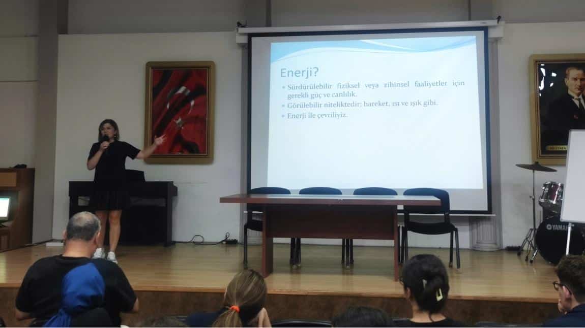 Doç. Dr. Ulviyye Aydın'ın sunumuyla 'Dünya Enerji Kaynakları ve Yenilenebilir Enerjinin Önemi ' konulu söyleşi