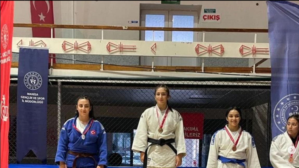  Fulya ERGEN Judo Genç Kızlar A Katagorisinde İl Birincisi oldu.
